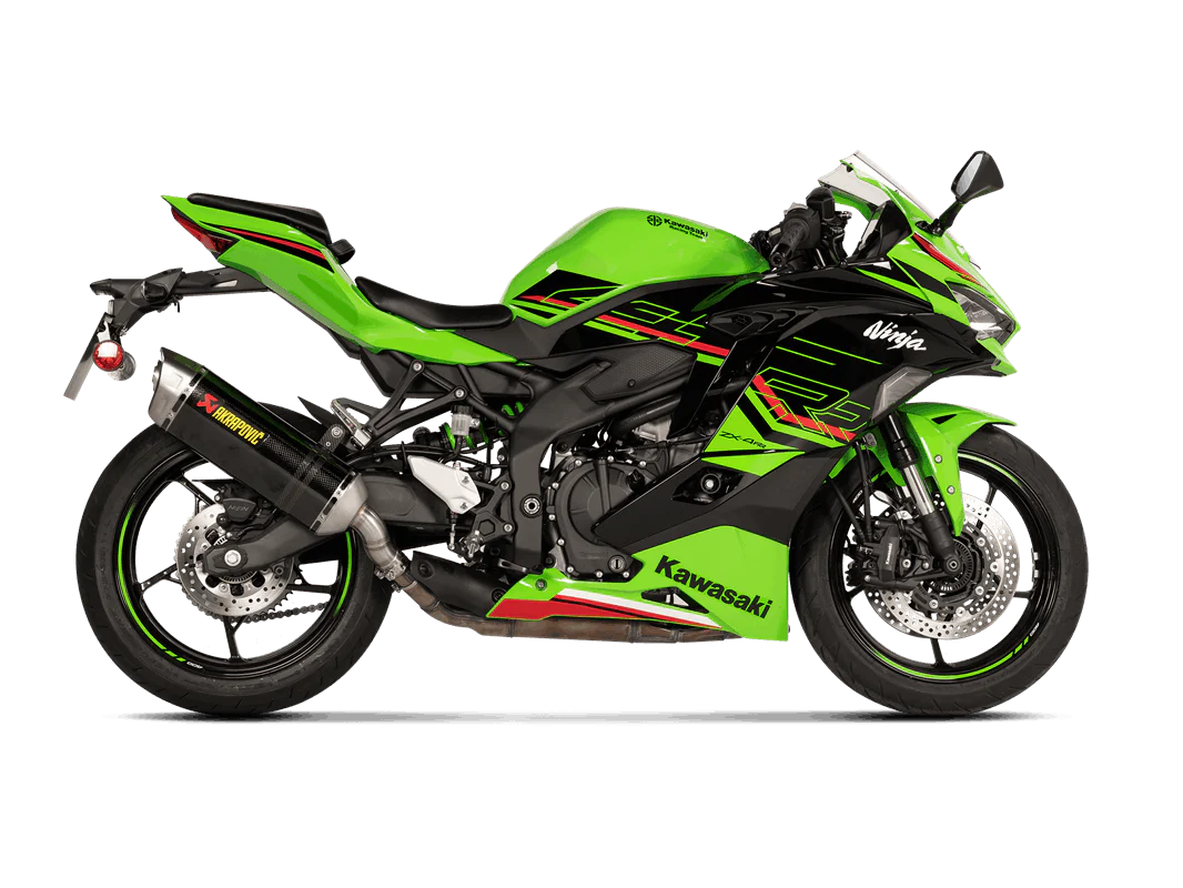 Akrapovic Slip-On Line Carbon Kawasaki ZX-4R (23-25) S-K4SO8-HRC - Image 2