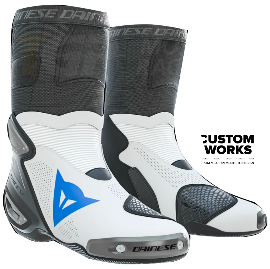 Dainese Axial 2 Air Racing und Straßen Motorradstiefel | Herren | Weiß / Himmelblau | Custom Works