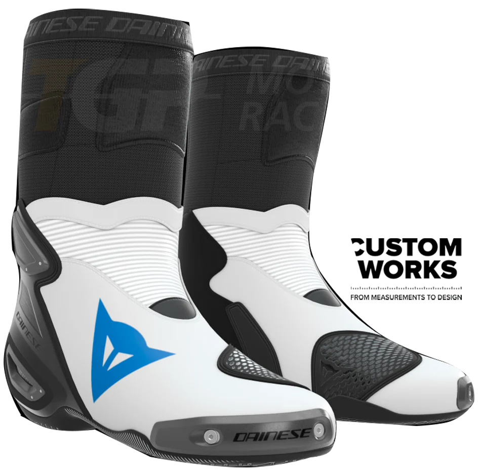 Dainese Axial 2 Racing und Straßen Motorradstiefel | Herren | Weiß / Himmelblau | Custom Works