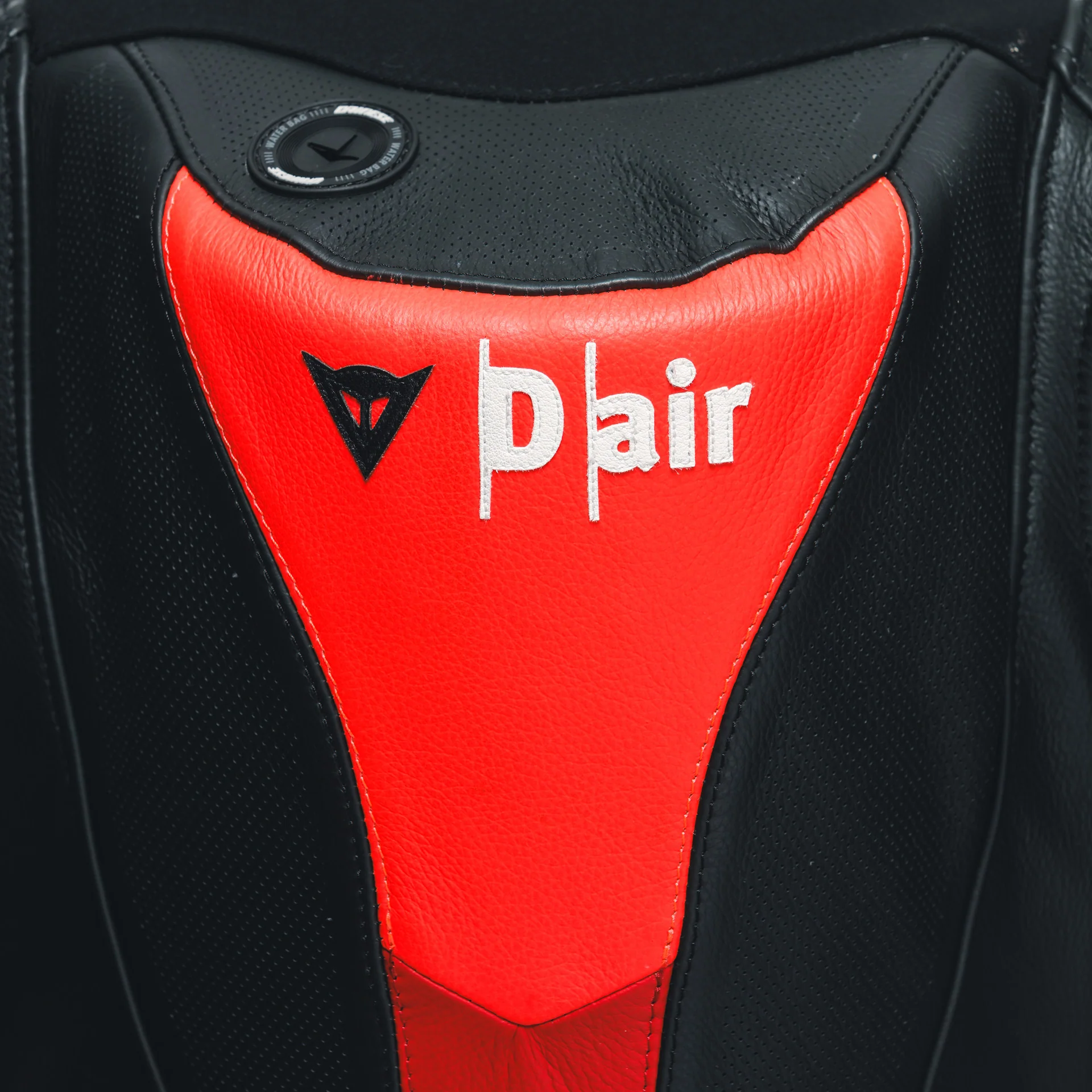 Dainese Misano 3 Lady D-AIR® Einteiler Lederkombi – Perforierter Airbag Rennanzug | Frauen | Rot - Image 13
