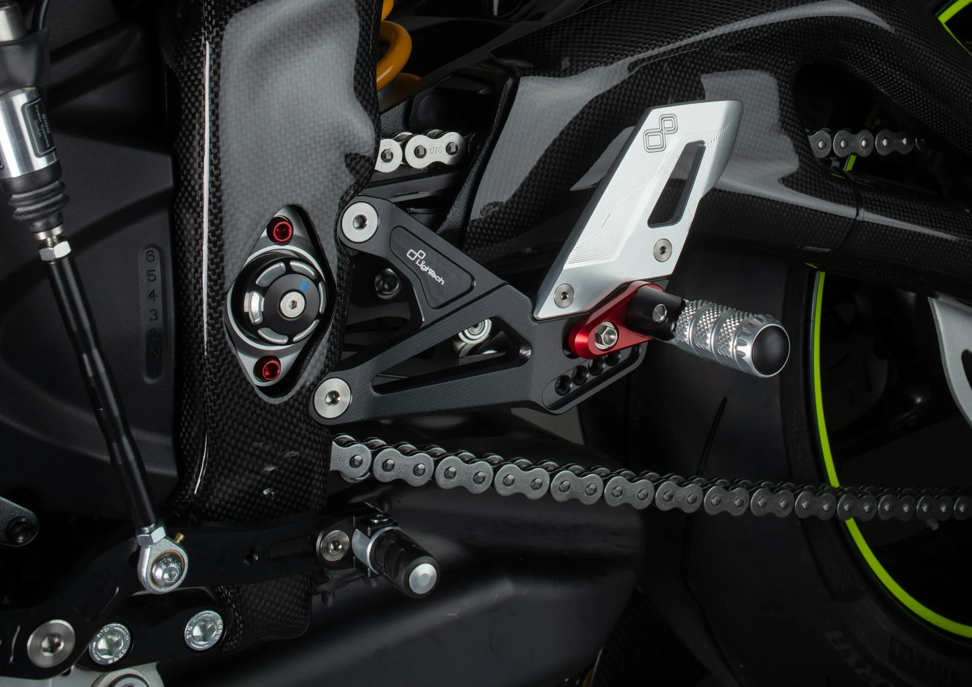 Fußrastenanlage R LighTech Triumph Street Triple 765 S / R / RS (17-26) FTRTR005R - Image 4