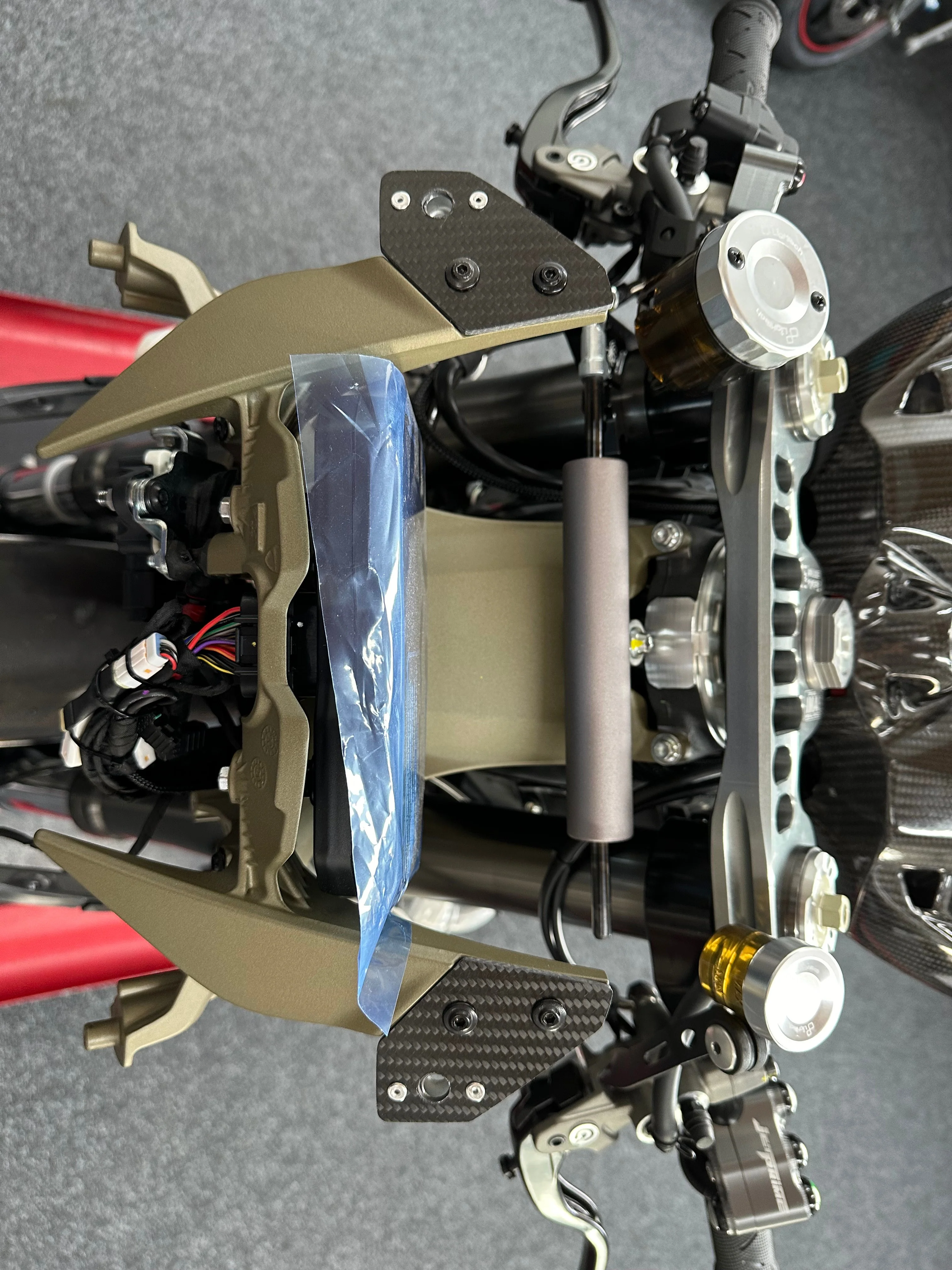 SBK Verkleidungshalter Kit AP Carbon Line Ducati Panigale V4/S/R (22-24) - Image 6