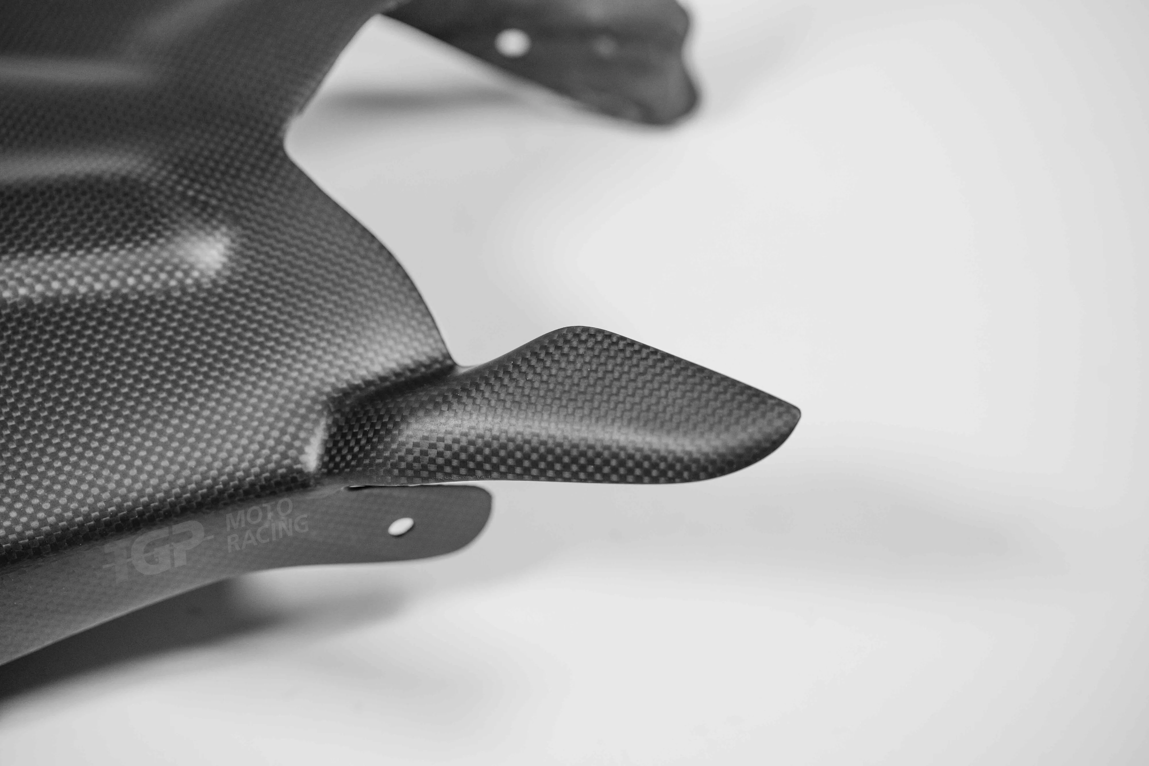 Schwingenabdeckung Carbon PlasticBike Ducati Panigale V2 955 (20-24) - Image 4