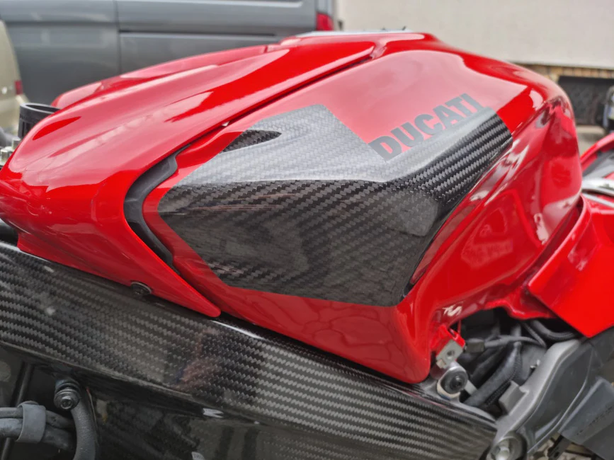 Tankschutz Protektoren 200g AP Carbon Line Ducati Panigale V4/S (25-26) - Image 3