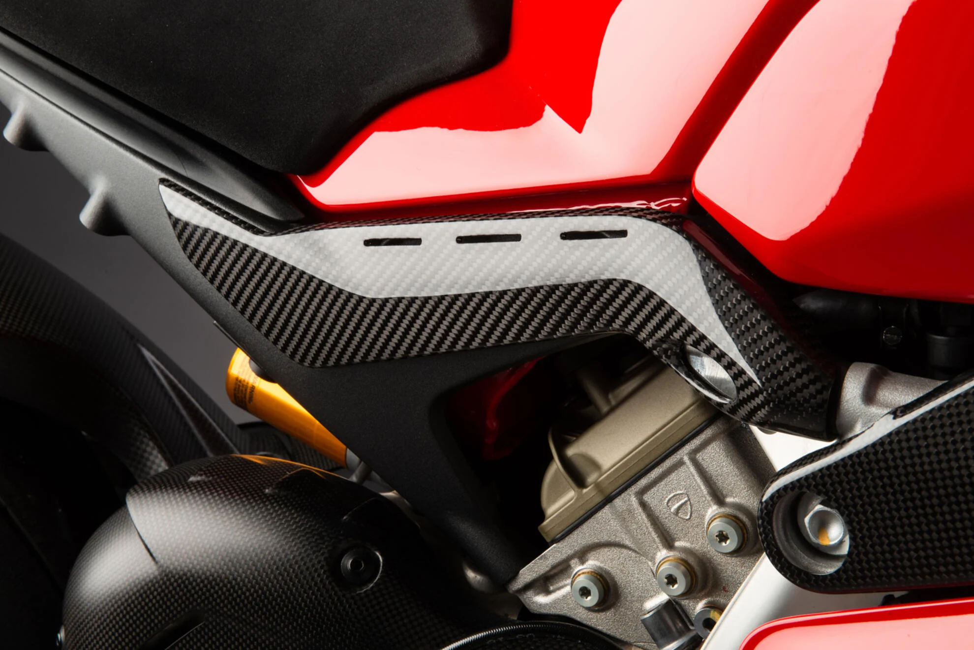 Heckrahmenabdeckung Carbon LighTech Ducati Panigale V4/S/R (18-24) CARD0880 - Image 3